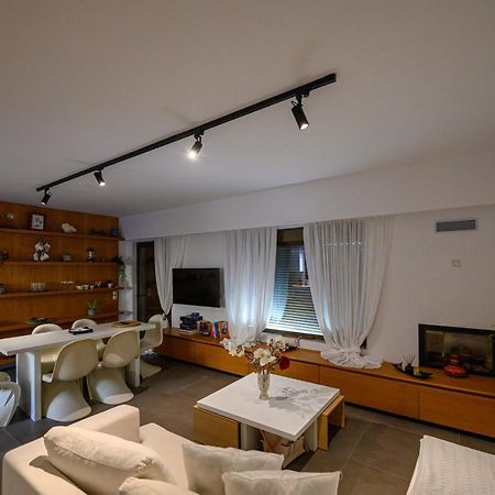 Вилла 5 Meters From The Beach Храни Экстерьер фото