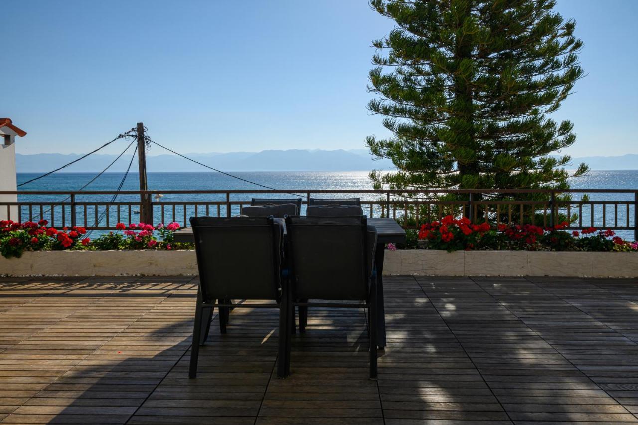 Вилла 5 Meters From The Beach Храни Экстерьер фото
