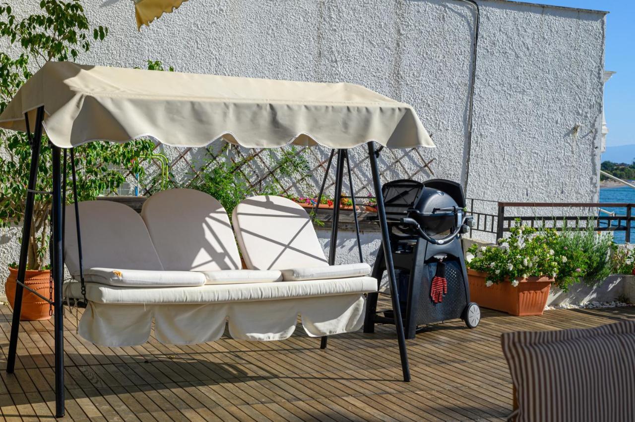 Вилла 5 Meters From The Beach Храни Экстерьер фото