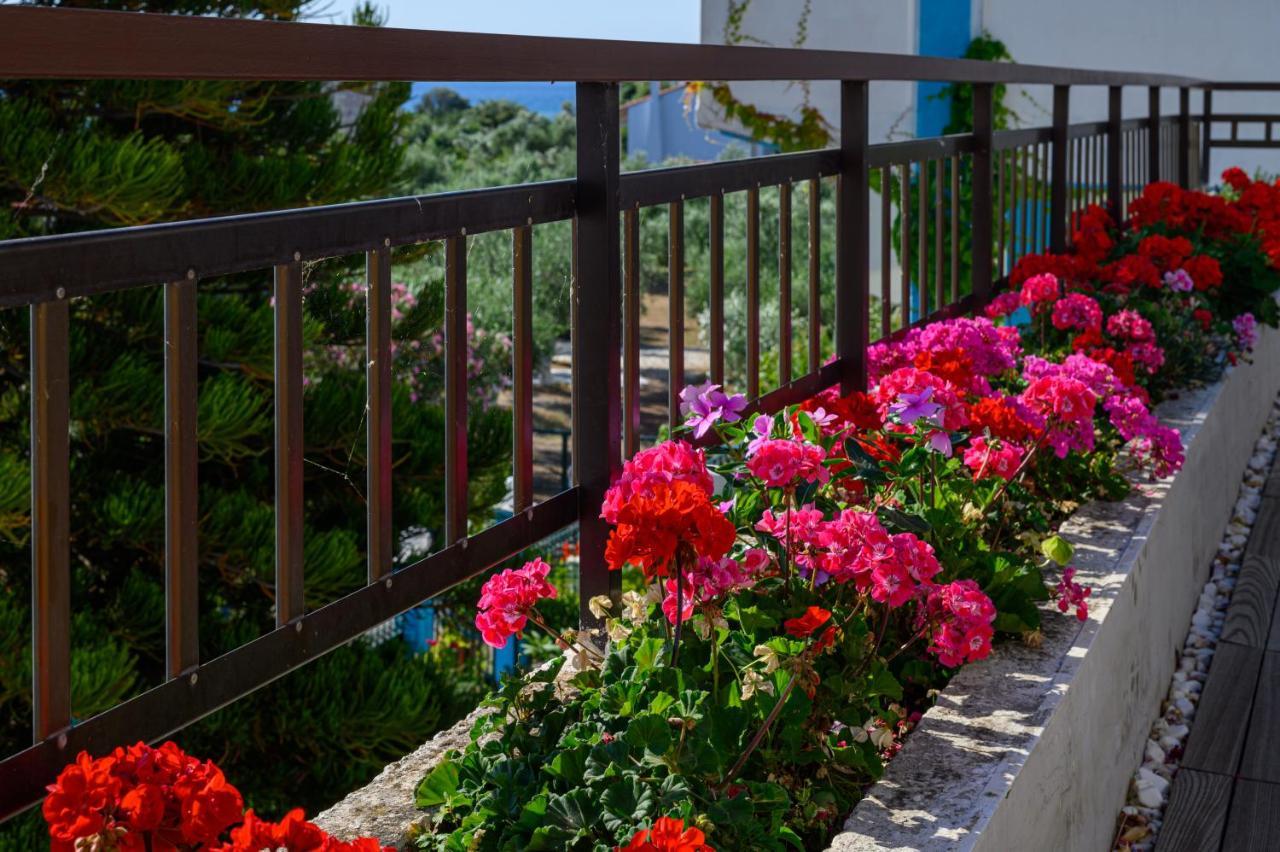 Вилла 5 Meters From The Beach Храни Экстерьер фото