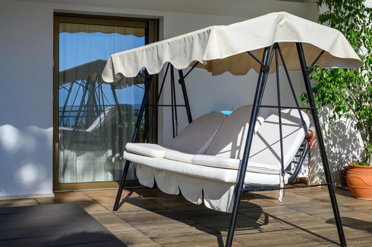 Вилла 5 Meters From The Beach Храни Экстерьер фото