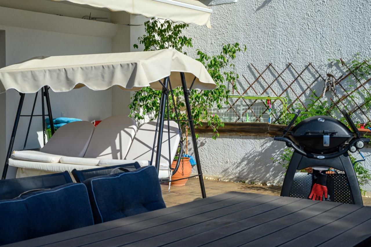 Вилла 5 Meters From The Beach Храни Экстерьер фото