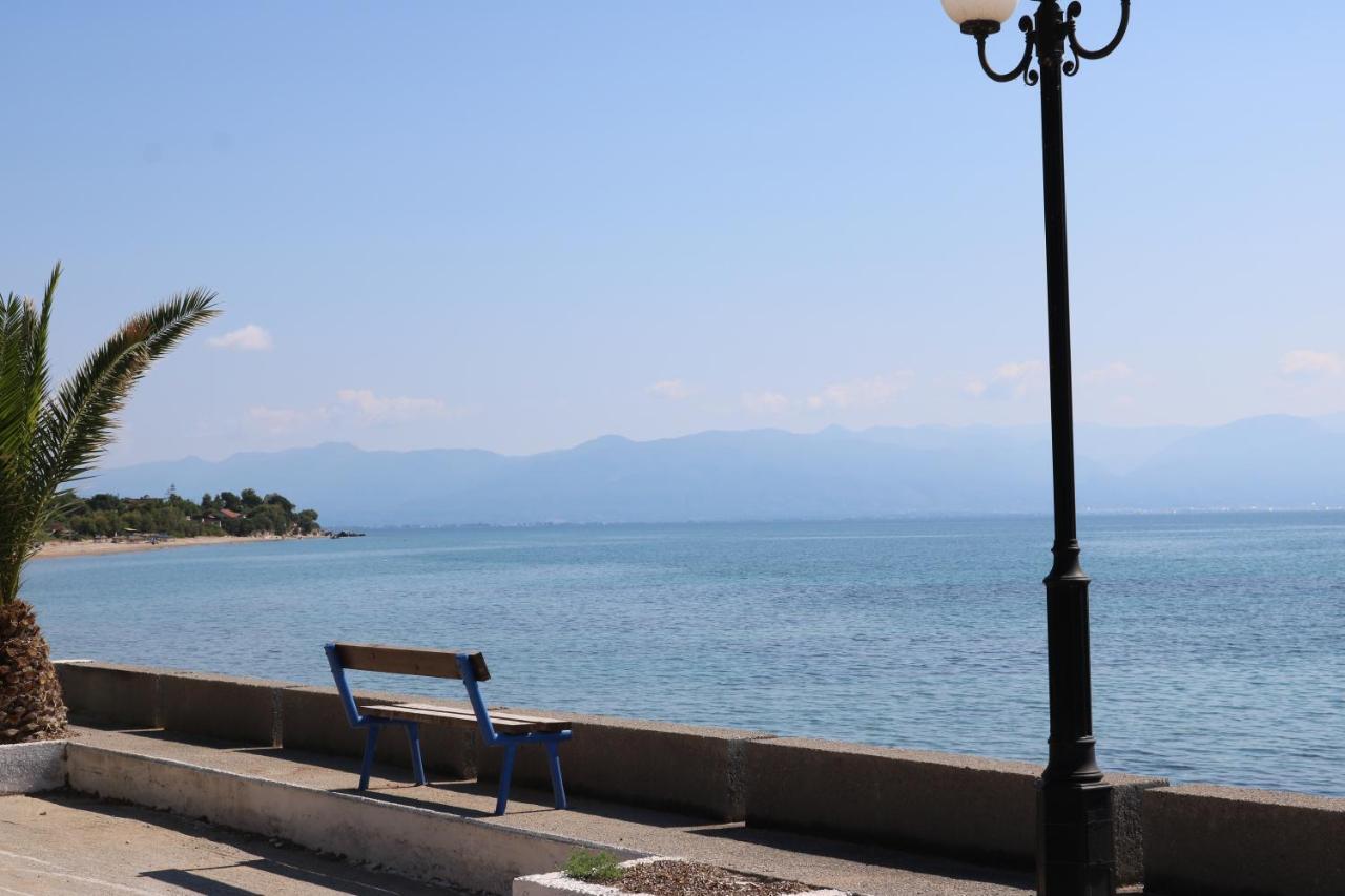 Вилла 5 Meters From The Beach Храни Экстерьер фото